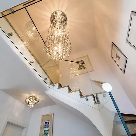 Luxus Villa *
