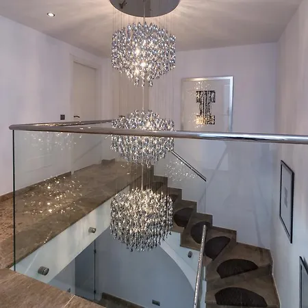 Luxus Villa *